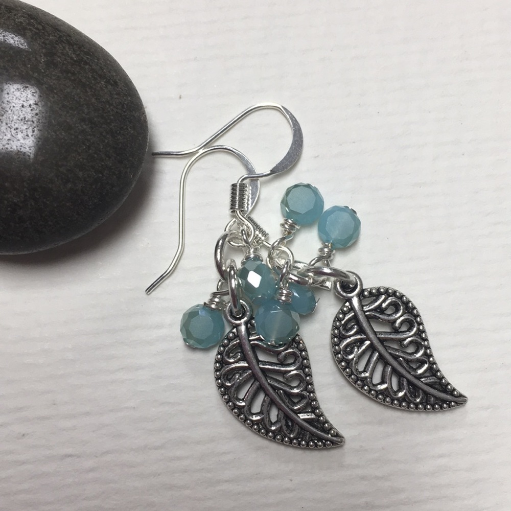 Antique silver leaf aqua cluster earrings - Picture 4 of 5